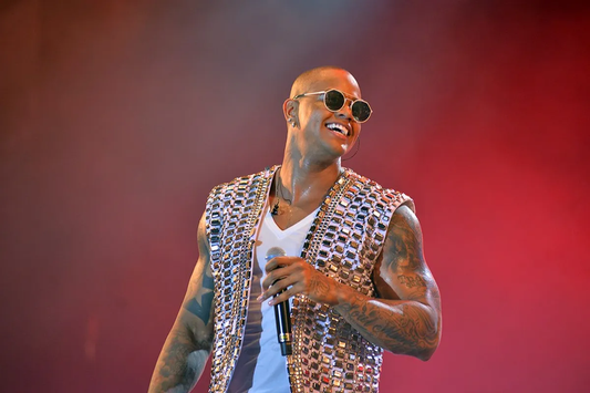 Léo Santana anuncia novo álbum com clássicos do pagodão das antiga